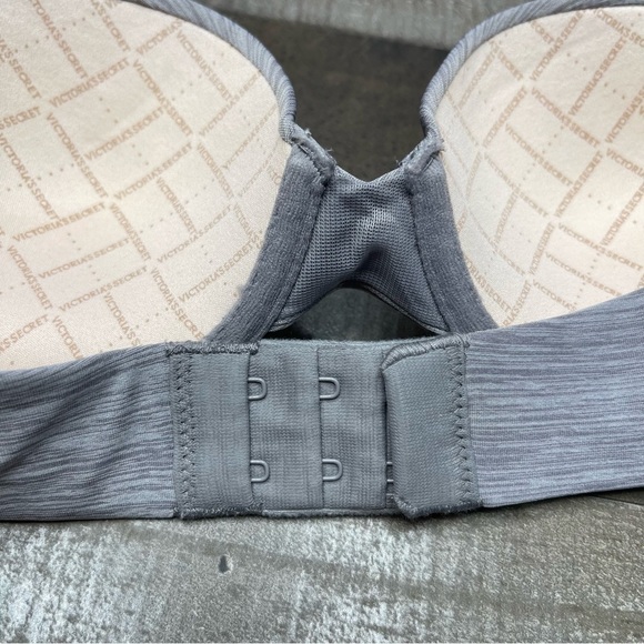 Victoria’s Secret Multi-way Multiposition Bra size 32B - Picture 6 of 13